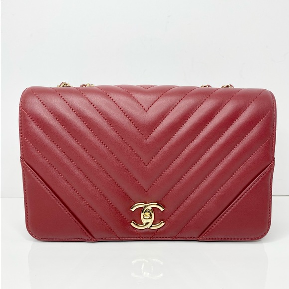 Authentic Chanel ‘Statement’ Chevron Quilted Flap Bag - FULL SET - Picture 2 of 12